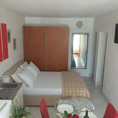 Apartment Apartmani Totic